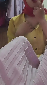 หนุ่มเฟมบอยมุสลิมเงี่ยน