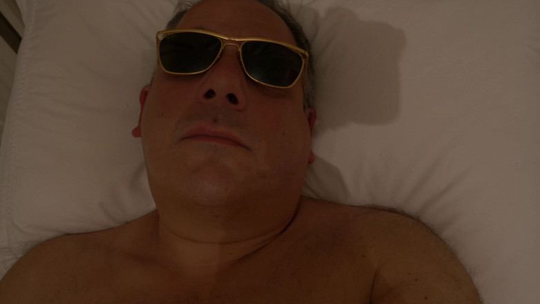 George Rex Solo: POV nacktes wichsen im bett Mit Sonnenbrille und gucken