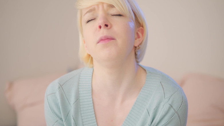 Jolie Lyon: 你无法抗拒色情阴户