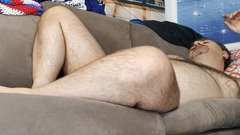 ChubbyDaddyBearLuka: Pulchny tata niedźwiedź nagie brudne stopy