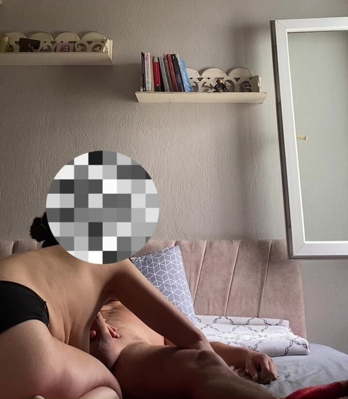 Mudur_bey35: J’ai sucé ma voisine mariée et je l’ai baisé