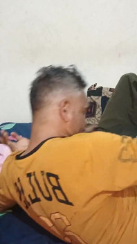 desi ganv ki bhaabhi bare desi land se munh men viry leti hai