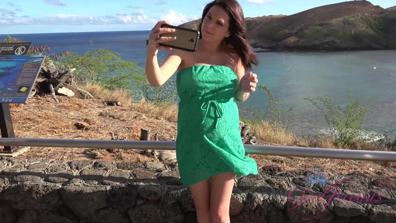ATK Fans (Girlfriends): Virtuální dovolená Havaj s Kierou Winters 3/3