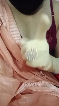 Bottom De Travesti Gay Indien Gaurissy Se Sent Excitée Pour Le Sexe Dans Un Sari Soyeux Avec Un Vrai Sexe Maison
