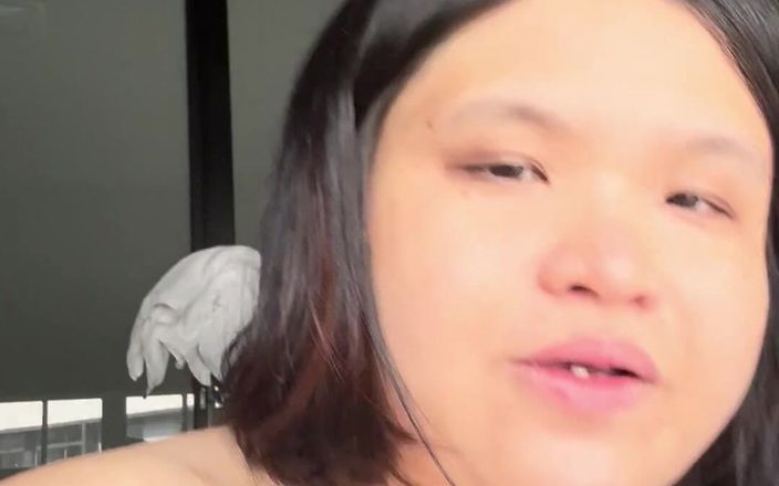 Rebelxsouls: Asiatică dolofană drăguță în bikini