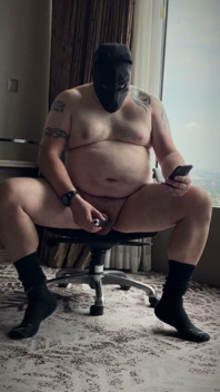 Dark Barker sidik ve boşalma