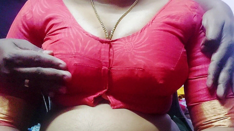 Desi Mohini: Dì Ấn Độ xinh đẹp với cậu bé lớn