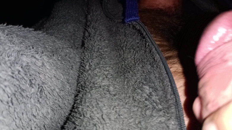 Rockardglans: Cruising, pisciare, Sega nei boschi di notte indossando Onesie - Rockard...