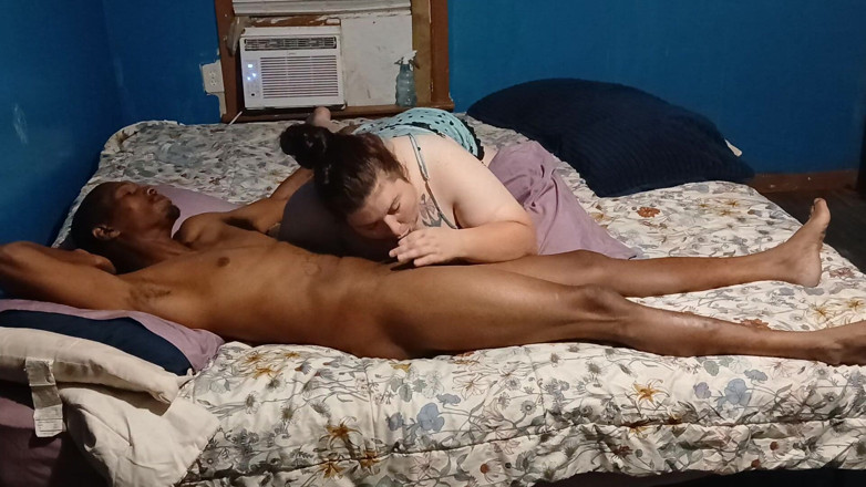 Sloppylynn: 두 명의 유독하고 여전히 큰 흑인 자지를 먹고 싶을 때