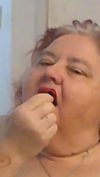 Mini Lipstic Chat Dressed