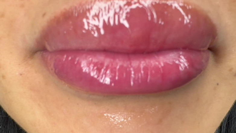 Asmr_mouth: Reuzine laat je speeltuin zien