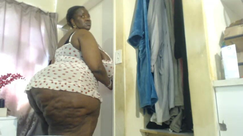 Legendary Booty Overdose: Black SSBBW Showing off Her Sexy Lingrie
