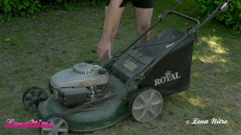 Lena Nitro: Lawn mower defective - neighboring boys like to help