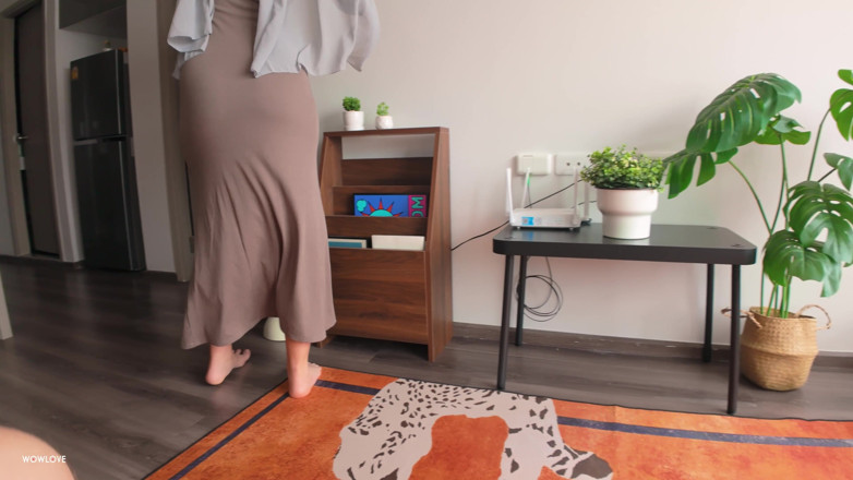 Wow love: Step Stepmom with Big Round Ass Accidentally Caught My Morning...