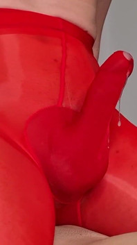 Mladá Femboy Cums Through Sissy Spodní souprava při jízdě na tlustém ptákovi stříkání
