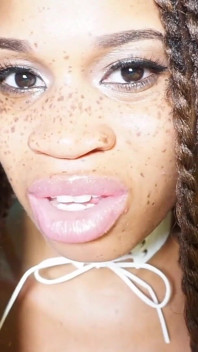 Go Gay for Rosie - Dominatrix Bogini Rosie Reed przekonuje cię do Go Gay for Her - murzynka Femdom Make Me Bi- 1080p HD