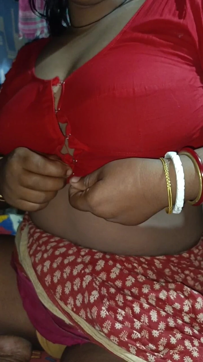 Monika Bhabhi: Village Girl Enjoys