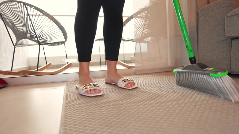 EmaRibeiro: MILF Bixsual Přesvědčuje Zaměstnance, Aby Šukal Instalatéra, Zatímco Je Sleduje A...