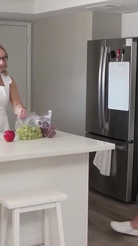 Pie and Pussy: Oliver's No Nut November Ends with Crystal's Steamy Stepdaughter Service