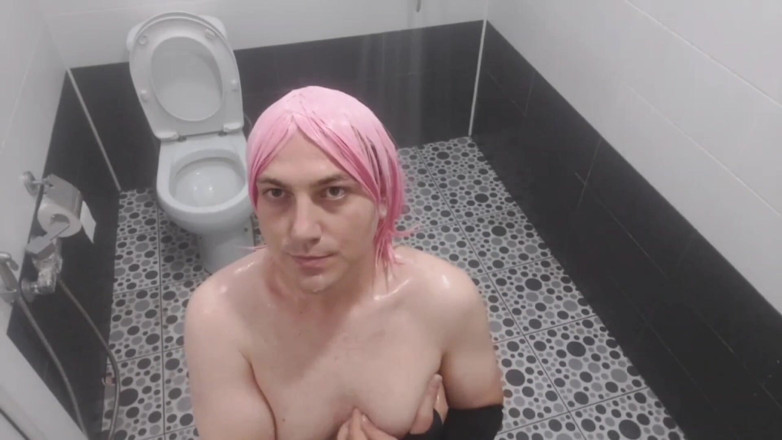 Kitty_Cross: Si banci rambut goyang-goyang pelan-pelan sambil fingering memeknya