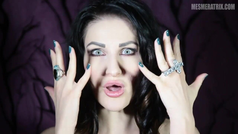 Lady Mesmeratrix Official: Be my slave and worship my feet...