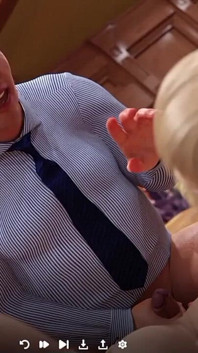 MILF-stiefmutter Wurde Von Ihrem Chef Vor Ihrem Stiefsohn Gefickt!