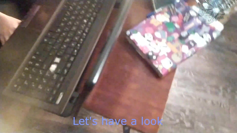 Stacy Moon: 悪いプロットと素敵なディープスロートを持つ一般的な自家製ポルノ