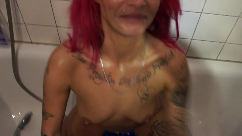 Flash Model Amateurs: Roze slet en haar kleine vibrator