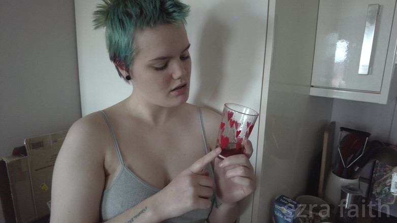 Ezra faith: Mẹ kế shrunken tắm trong nước tiểu của tôi với...