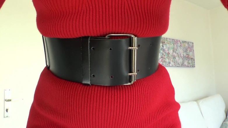 Lady Victoria Valente: Breda tighta bälten del 77 Lady Victoria Valente