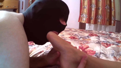 Foot Girls: Foot worship and pussy fingering