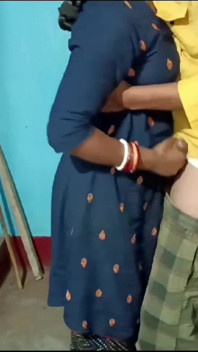 Bhabhi Bengali India seksi panas berkongkek dengan sut biru