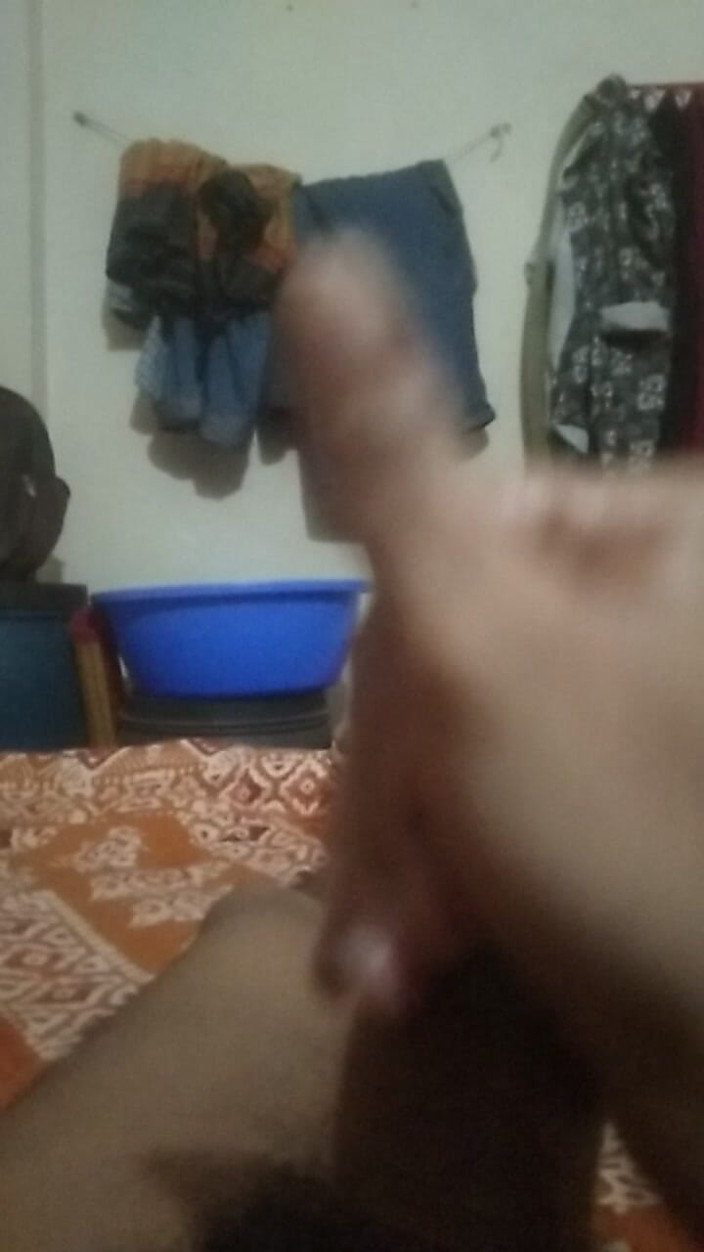 Viral_tiktokar: I Did a Handjob at Home.