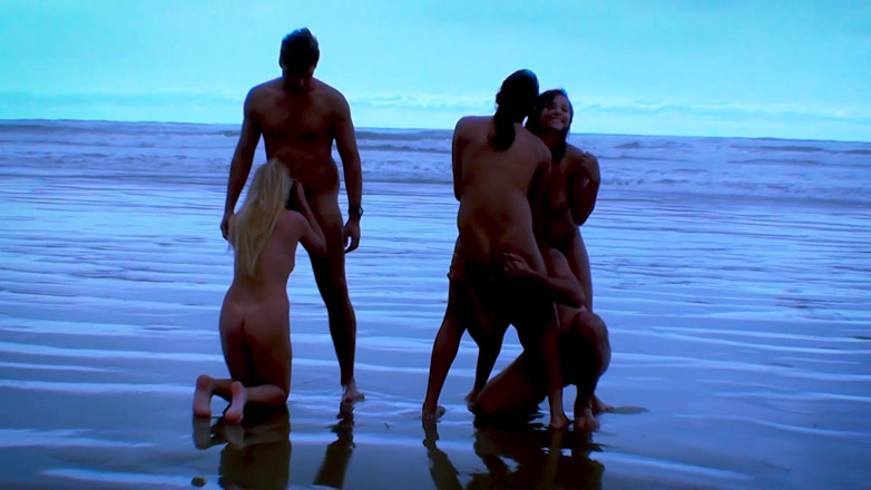 Amateurs videos: Big ass on the beach with several naked women having...
