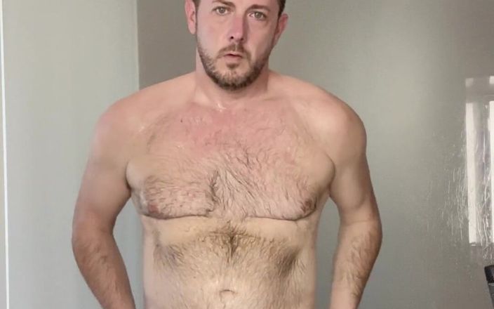 Grant Acres: Daddy Gets off in Hotel Shower