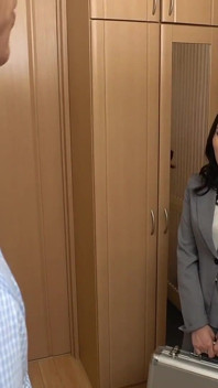 거래를 성사하는 비결은 라이브 쇼입니다!? 유부녀를 방문하는 성인 장난감 세일즈맨! -3