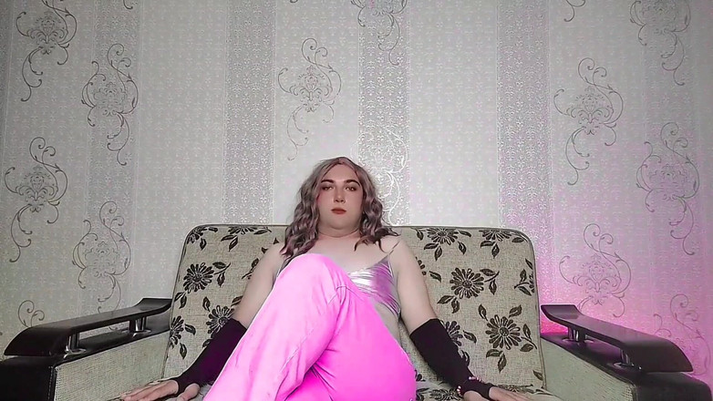 Kitty_Cross: 넌 내가 하기 전에 얼굴을 붉히게 될거야