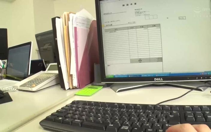 Strix: Bí mật khoe hàng mà không bị chú ý, kích thích...