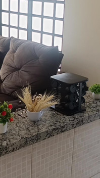 Il Marito Sospettoso Installa Telecamere a Casa E Sorprende La Moglie Calda a Fare Sesso Con Un Amico