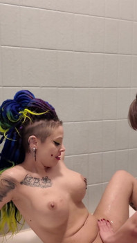 Girlfriend Sex in the Shower