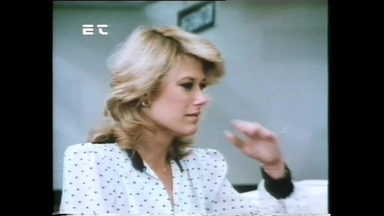 Vintage Usa: Setiausaha MILF seksi dengan tetek bagus dan pepek berbulu dikongkek...