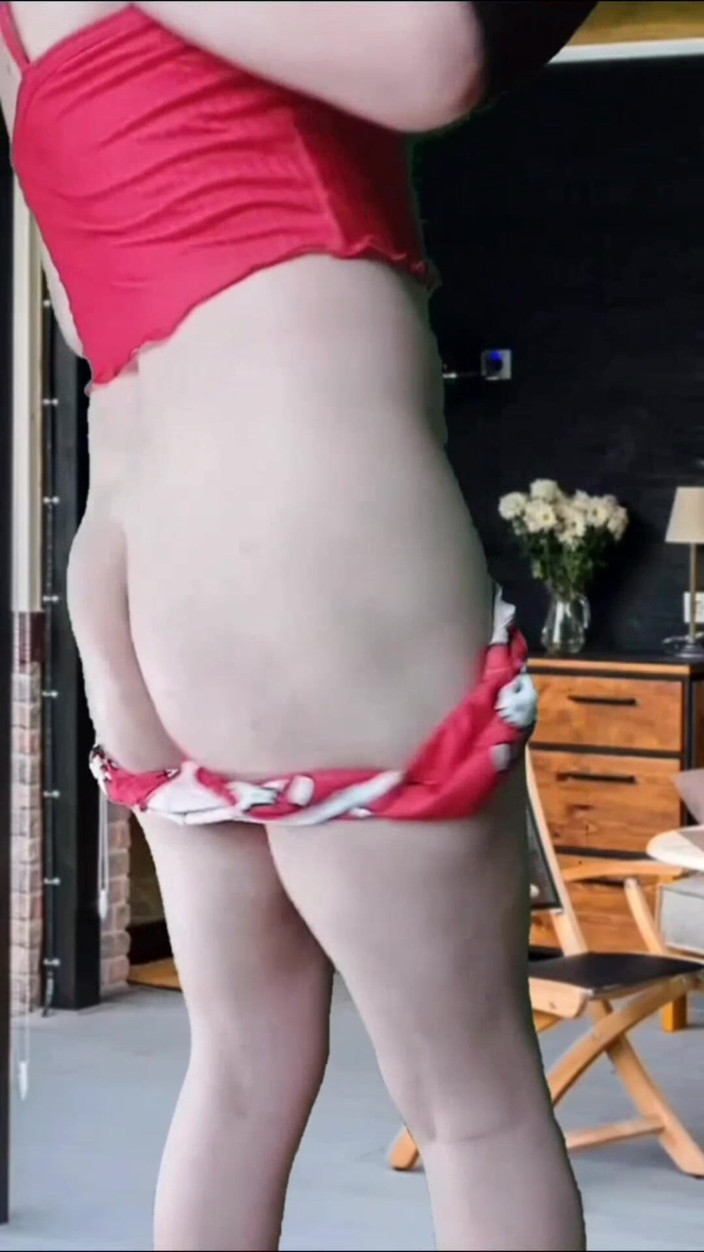 Kitty_Cross: Natural Beauty White Feminine Boy