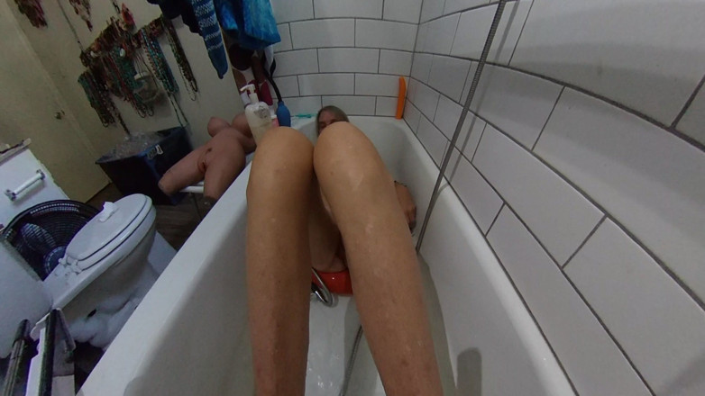 Lizzy Yum: Lizzyyum VR July 2026 Bathing Masturbation