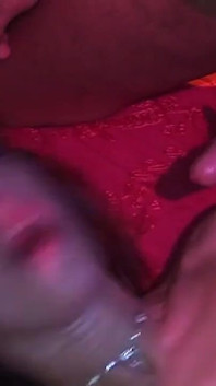 Si blonde matang diregangkan luas dalam aksi pesta seks kumpulan liar