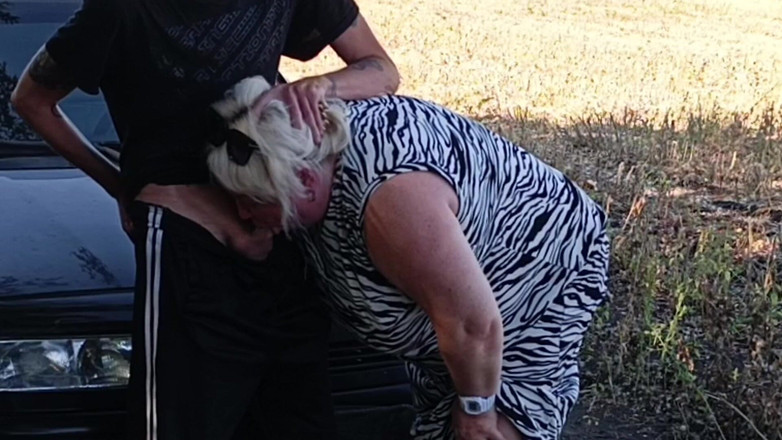 Zona901: Đi tiểu trong tự nhiên đụ một người hàng xóm trong...