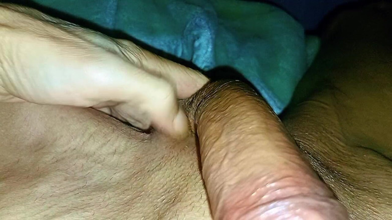 Fuzileiro: Tvůj oblíbený penis, nadržený a nadržený, přichází cítit a vyvrcholit...