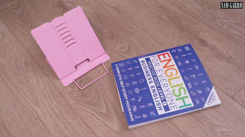 Sam Garro: Korepetytor próbował nauczyć tego faceta angielskiego, ale był zainteresowany tylko...