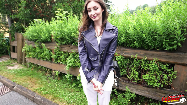 German Scout: German Scout - Fit Beauty Joanna Grace Pick up for No...