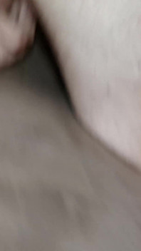Pornocasting met lieve jonge tengere Spaanse babe Ohana Petite en Kevin White