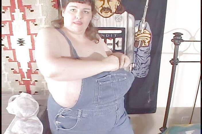 Perv Milfs n Teens: Grandi tette scopano un cazzo duro fino a quando non...